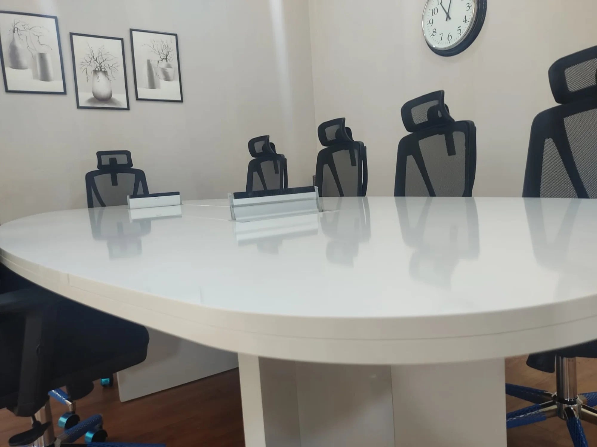 Büyük Oval Toplantı Masası Beyaz ISTANBUL