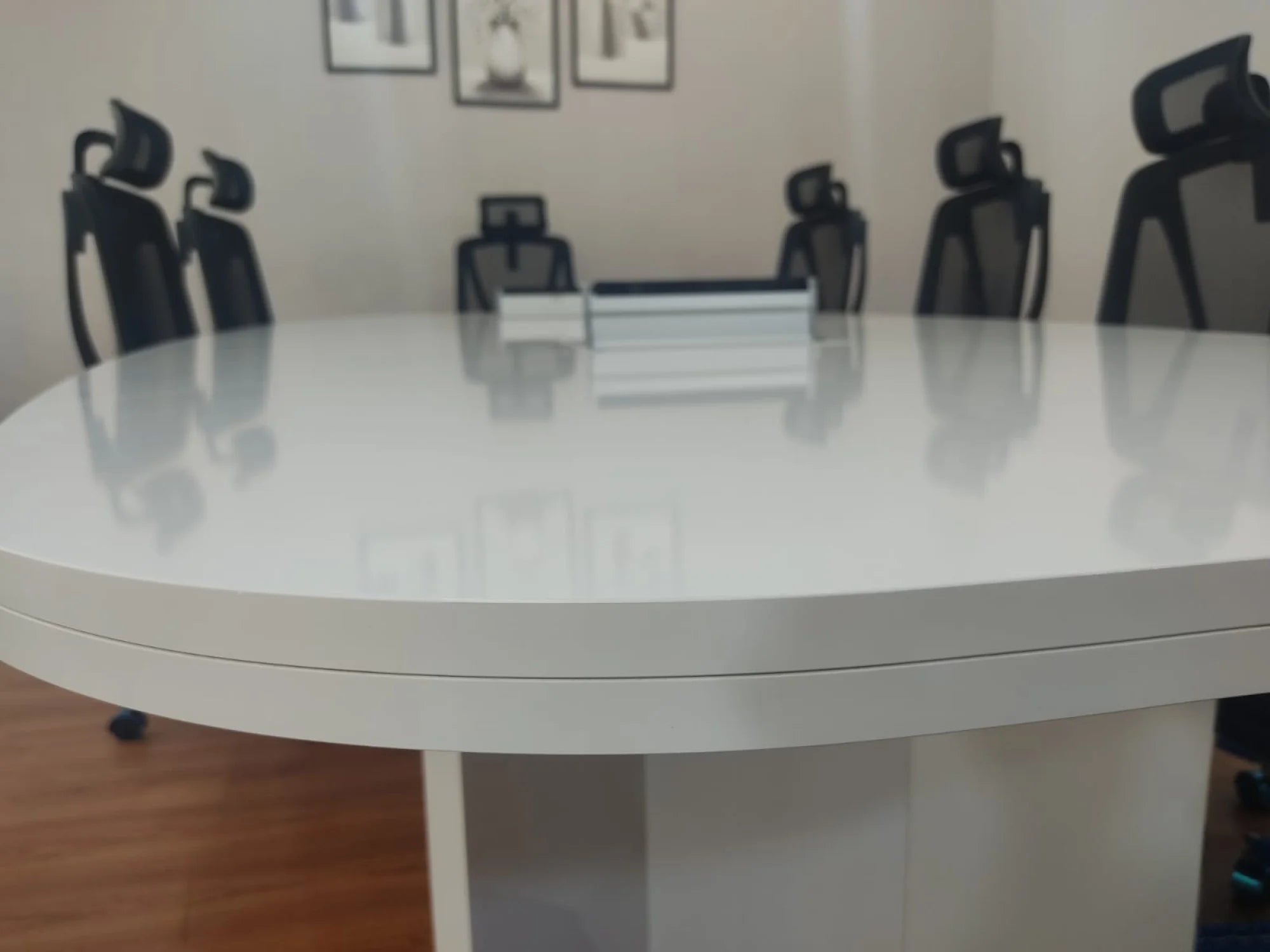 Büyük Oval Toplantı Masası Beyaz ISTANBUL