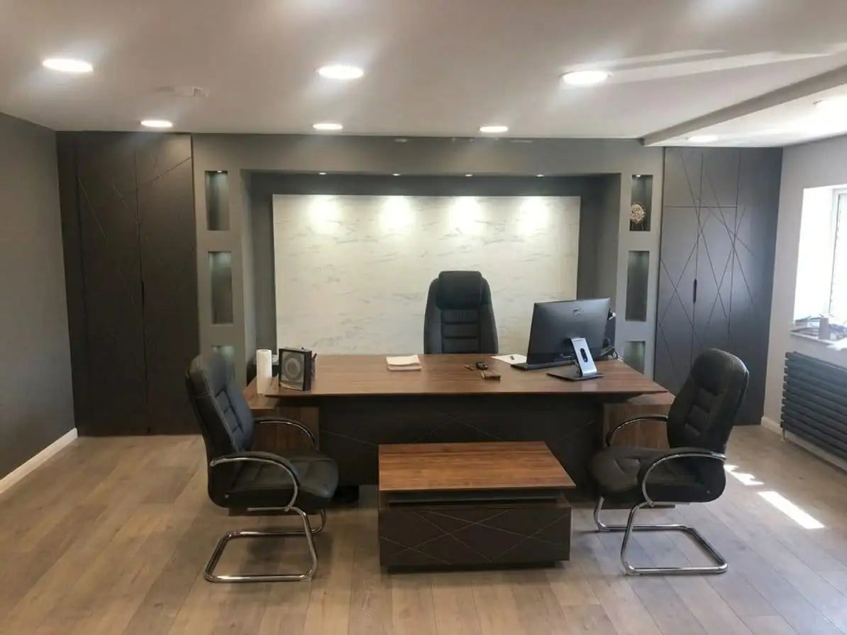 Şık metal ayaklı koyu ahşap yönetici çalışma masası ve altındaki uyumlu depolama dolabı