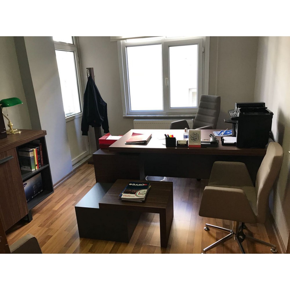 Rechtsanwalt Fatih Büromöbel-Team