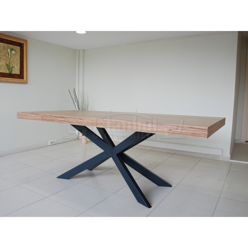 Lexus Besprechungstisch