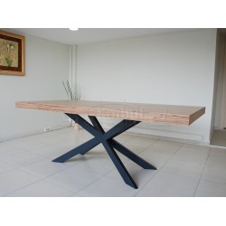 Lexus Besprechungstisch