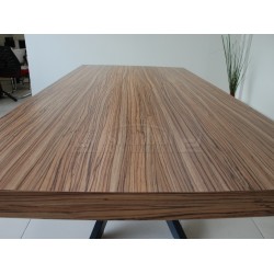 Lexus Besprechungstisch