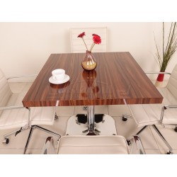 Besprechungstisch Osaka