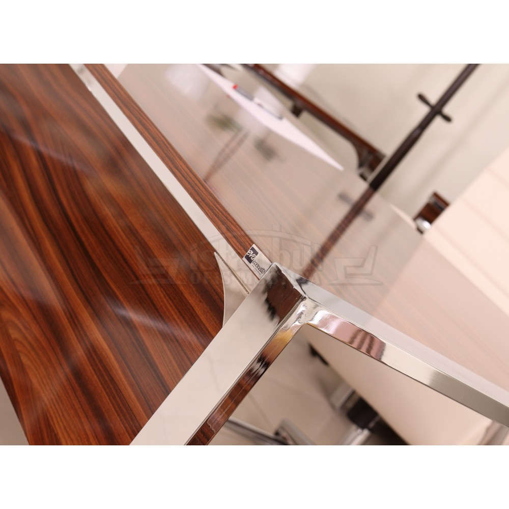 Apple-Istanbul-Büro-Schreibtisch Executive Office Hg. Nussbaum