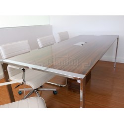 Apple-Seiten Offen Besprechungstisch Sockel-System