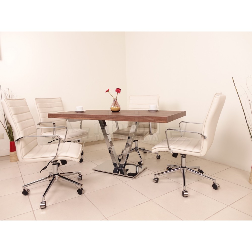 Besprechungstisch Wien