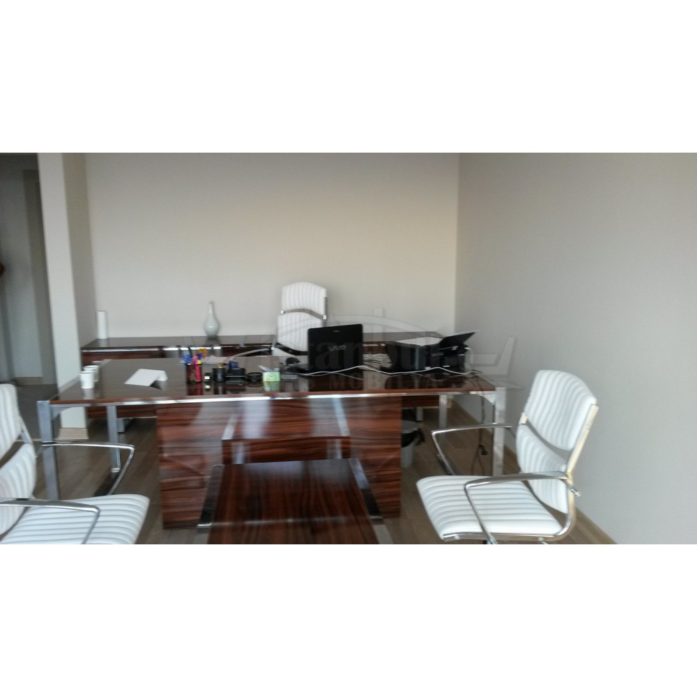 Singapore Authority Standing Desk