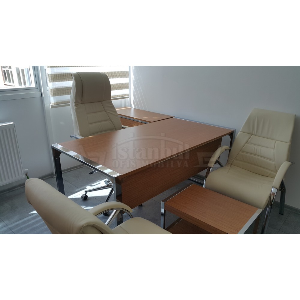 Schulmöbel Büroräume