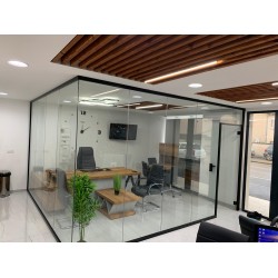 Frankreich Büromöbel Herr