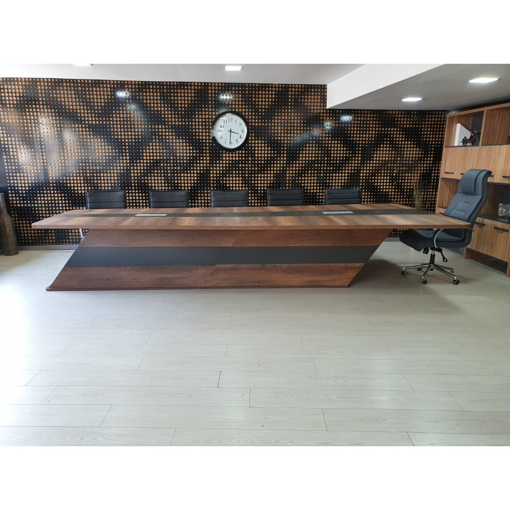 Großer Besprechungstisch