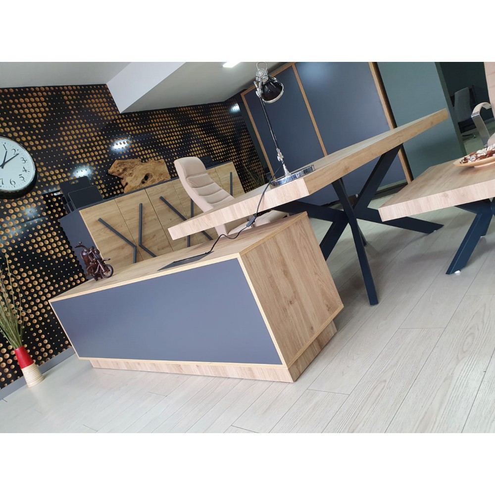 Lexus Executive Office-Team