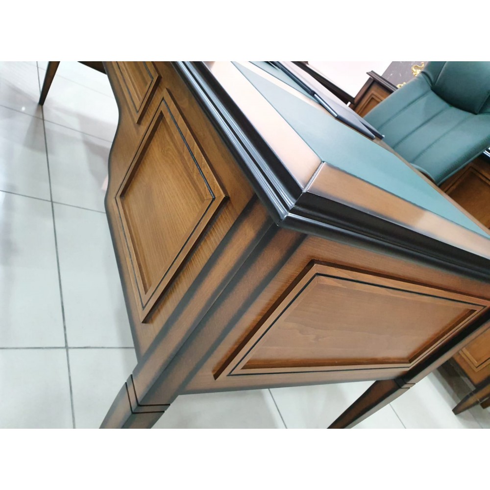 Britischer Executivschreibtisch