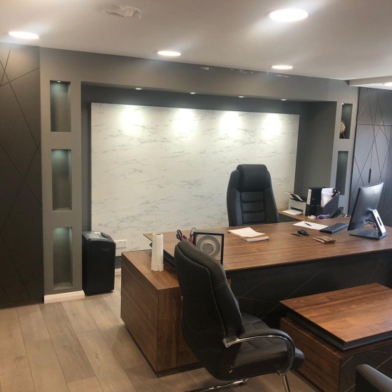 Britische Büromöbel