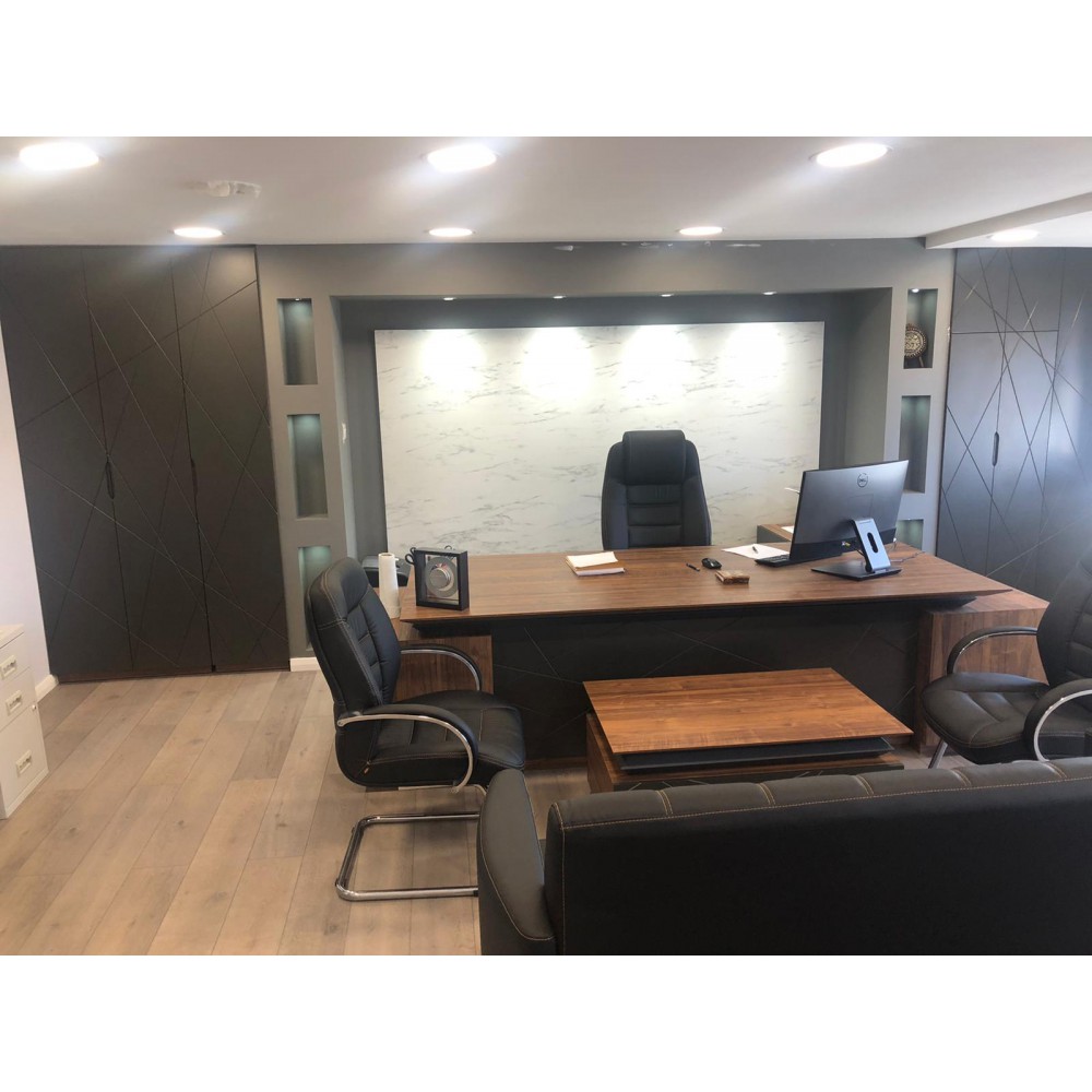 Britische Büromöbel