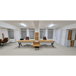 Mitarbeiter Tische Istanbul.