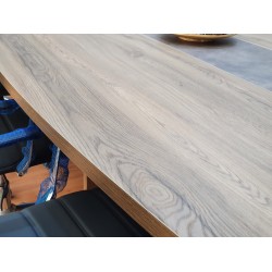 Großer Ovaler Besprechungstabelle