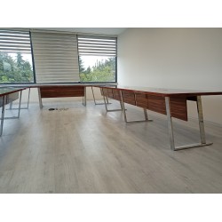 U Meeting-Tisch, Einstellbare Front