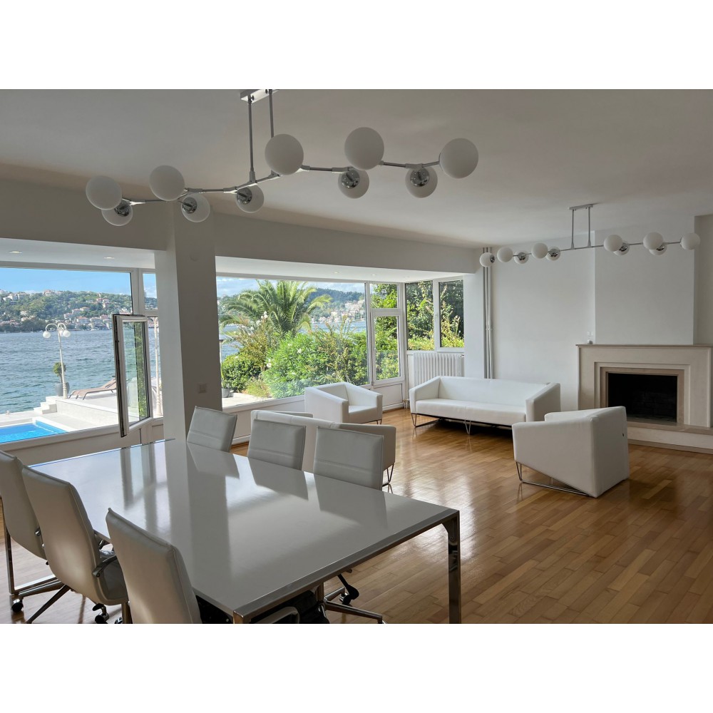 Anwalt Beraray Hanım Büromöbel