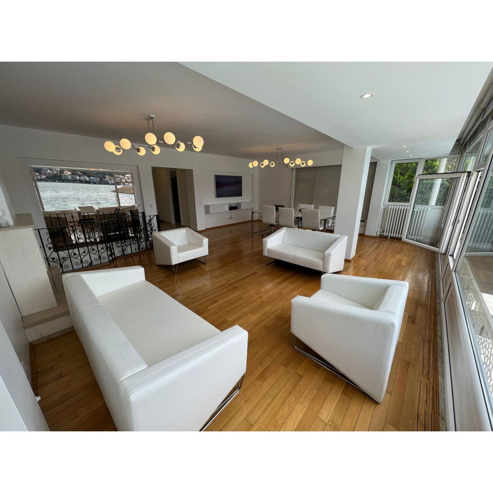 Anwalt Beraray Hanım Büromöbel