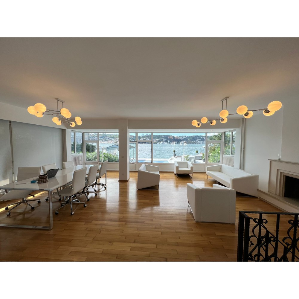 Anwalt Beraray Hanım Büromöbel