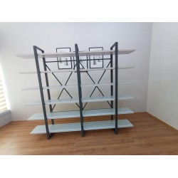 Zwischenseparatist Dekorative Bibliothek