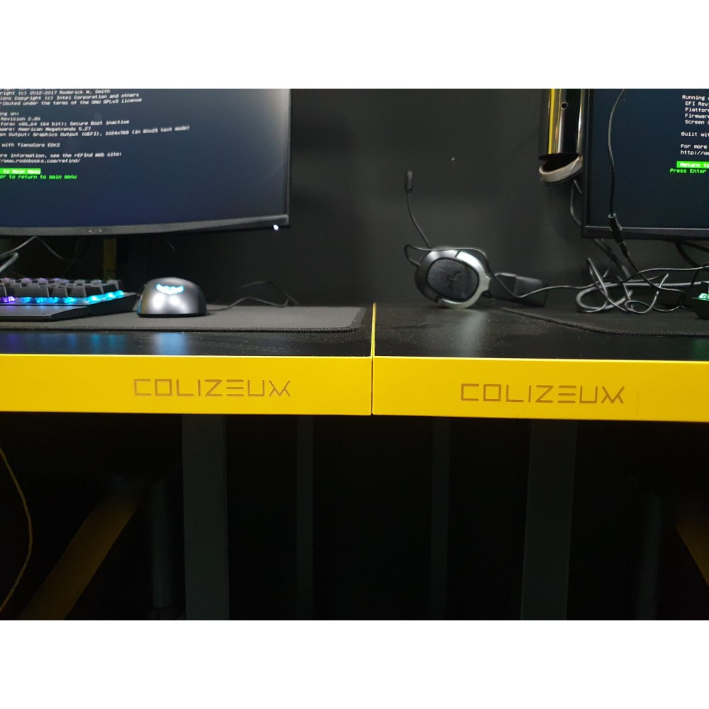 Colizeum -Gaming -Schreibtische Und Spielstöcke