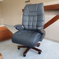 Goldenes Executive-Büroset