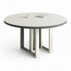 Belgrad-Besprechungstisch