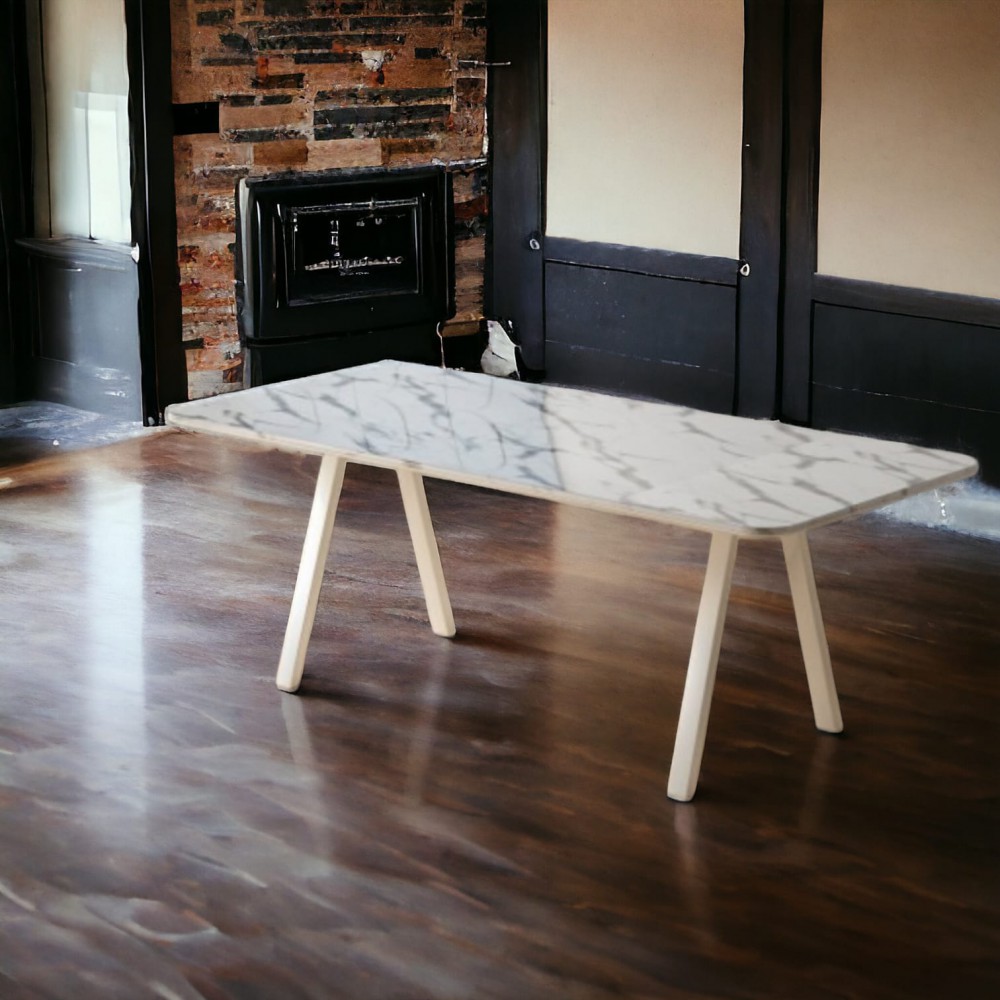 İbadan-Besprechungstisch