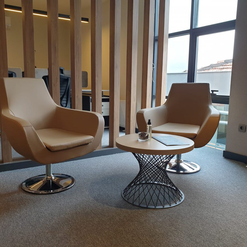 Eiffel-Büro-Couchtisch mit Vorderfront