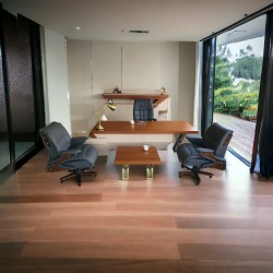 Goldenes Executive-Büroset