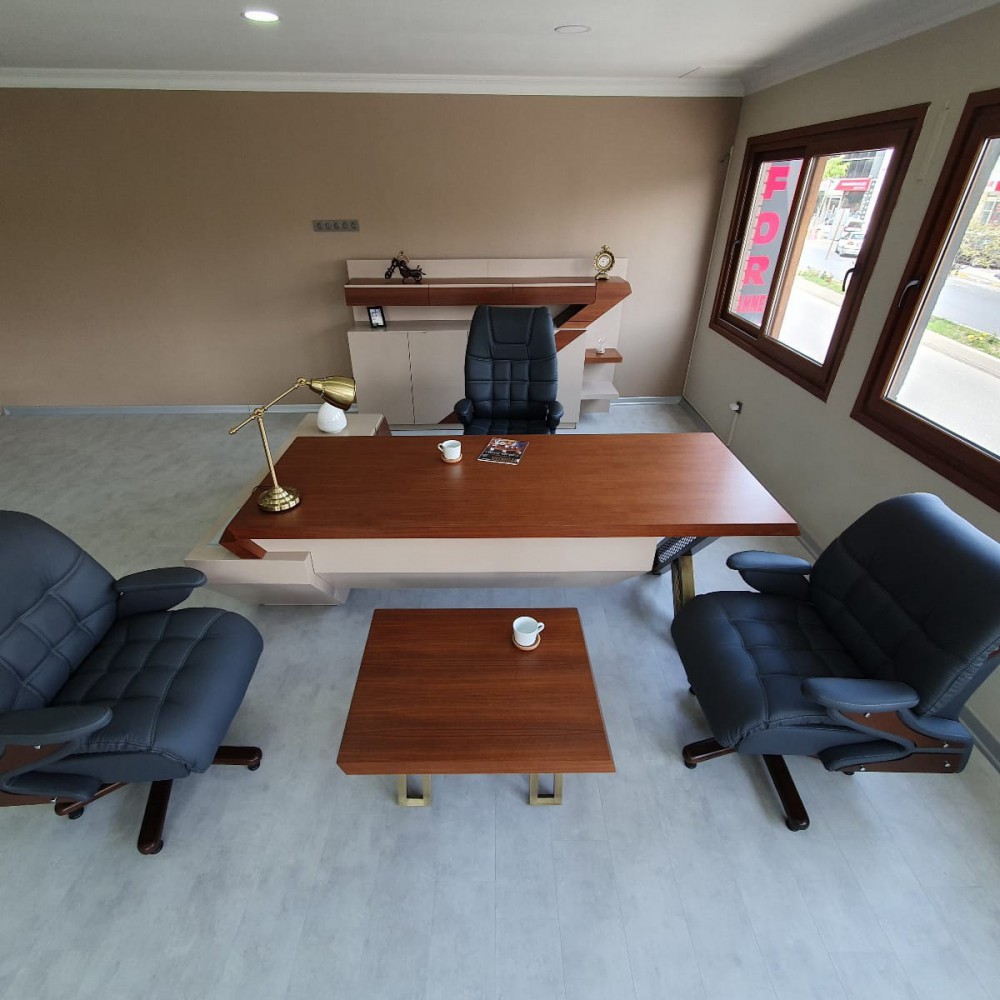 Goldenes Executive-Büroset