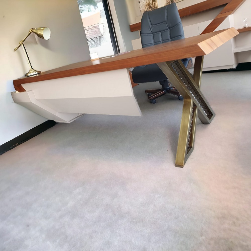 Goldenes Executive-Büroset