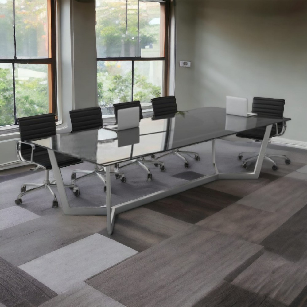 Rabat-Besprechungstisch