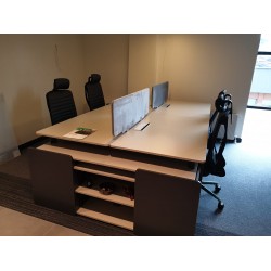 Katar Für Vier Person Schreibtisch Workstation