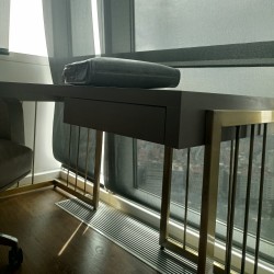 Büroarbeitsset mit vergoldetem Käfig