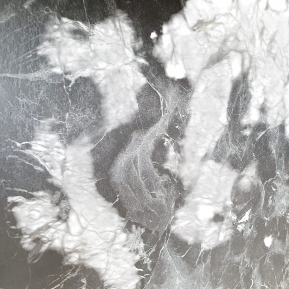 Besprechungstisch aus Holz mit Marmormuster