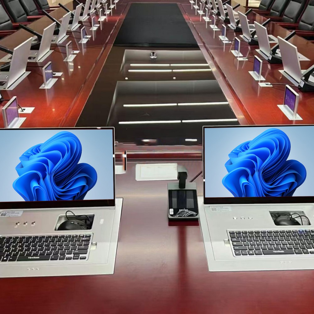 Motorisierter Klappmonitor