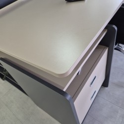 Katar Für Vier Person Schreibtisch Workstation