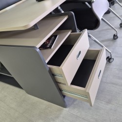 Katar Für Vier Person Schreibtisch Workstation