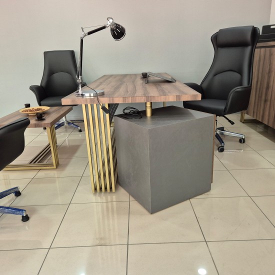 Executive-Set