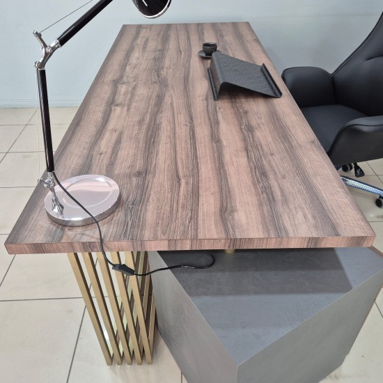 Executive-Set