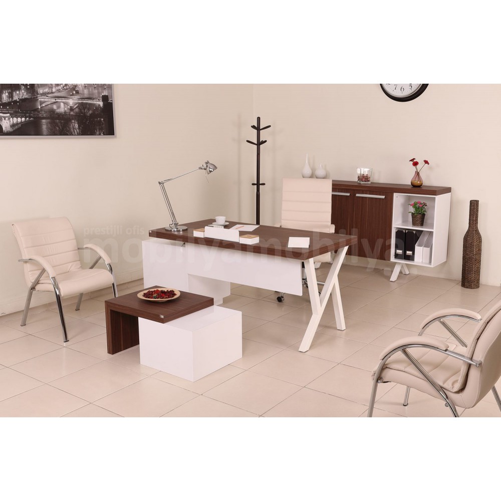 Canberra Executive Teams Victory Walnut