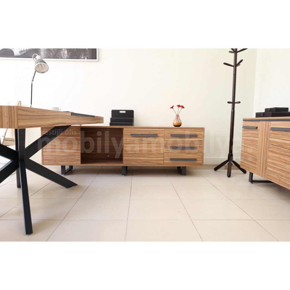 Lexus Executive Office-Team