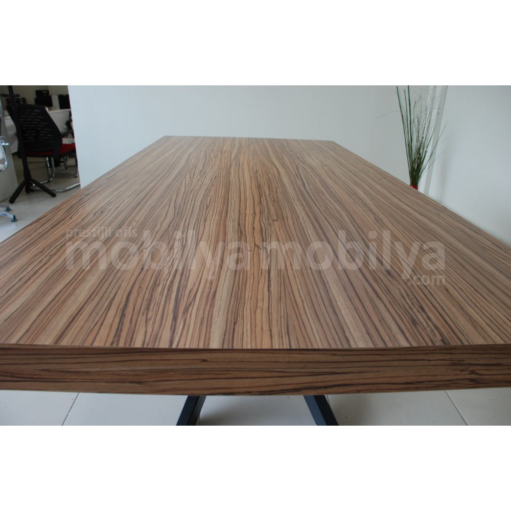 Lexus Besprechungstisch