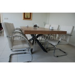 Lexus Besprechungstisch